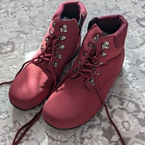 Women's Burgundy Lace-Up Ankle Boots